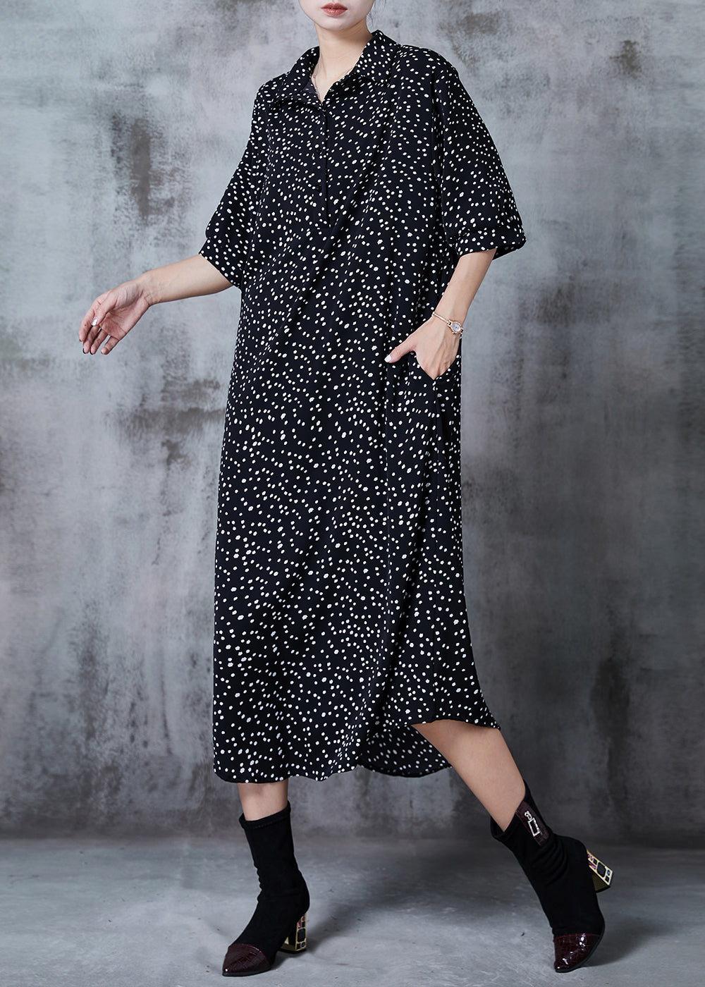 Classic Vintage Dress with a Flattering Fit