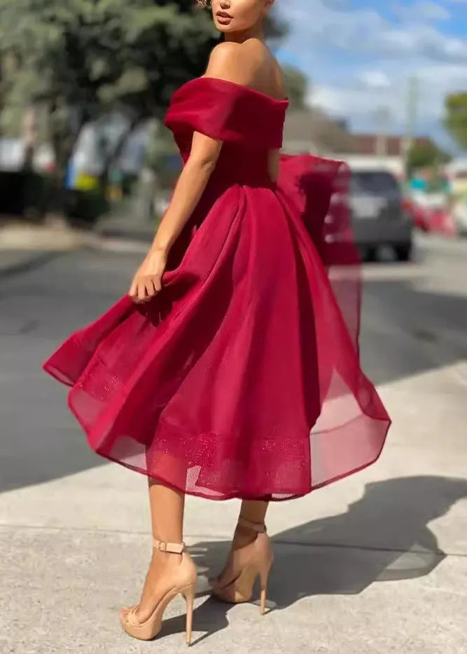 Well Tailored Dress with a Graceful Silhouette