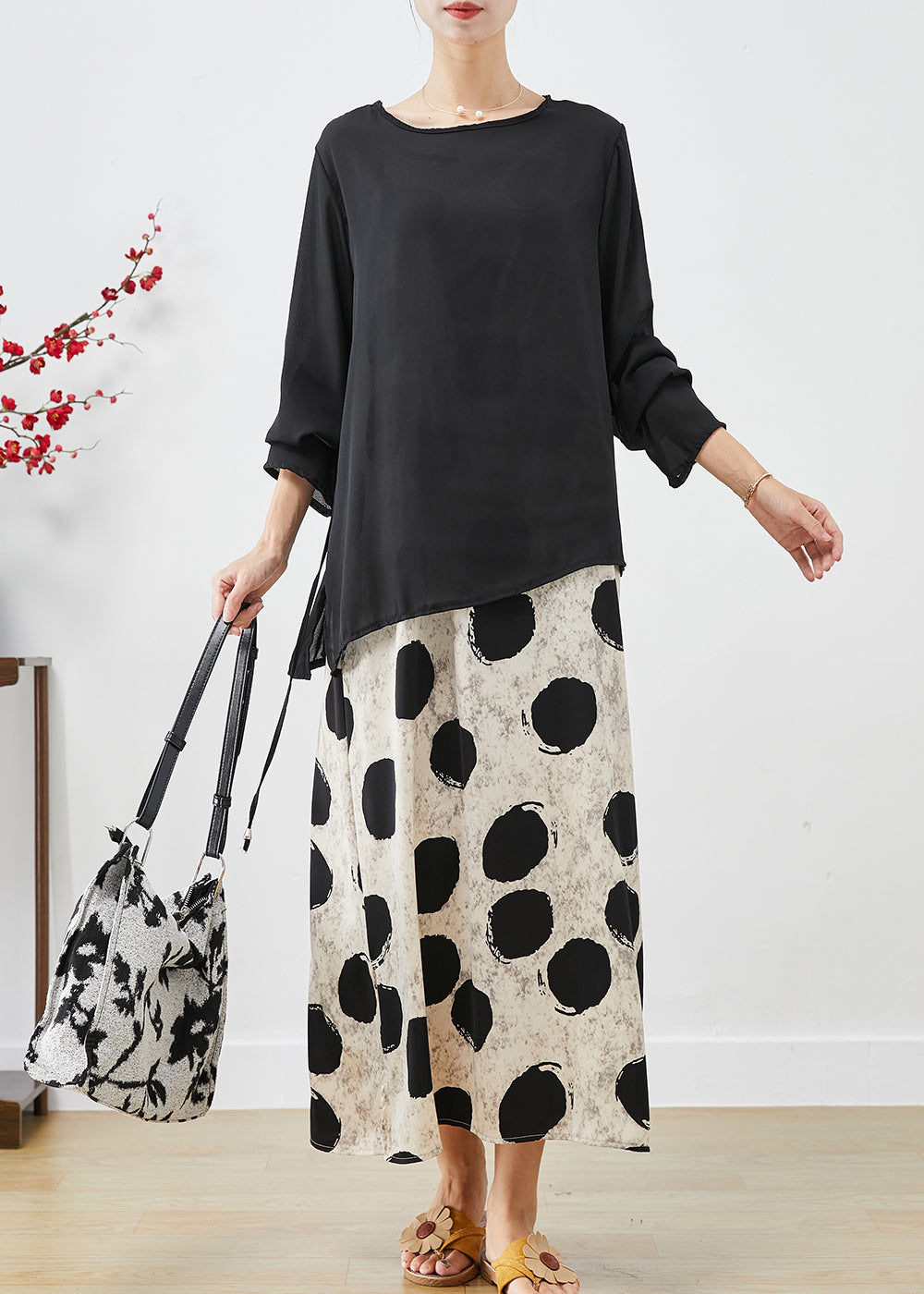 Effortlessly Elegant Dress with a Timeless Design
