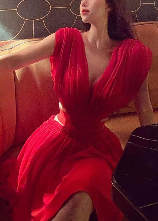 Beautifully Crafted Dress in a Classic Style