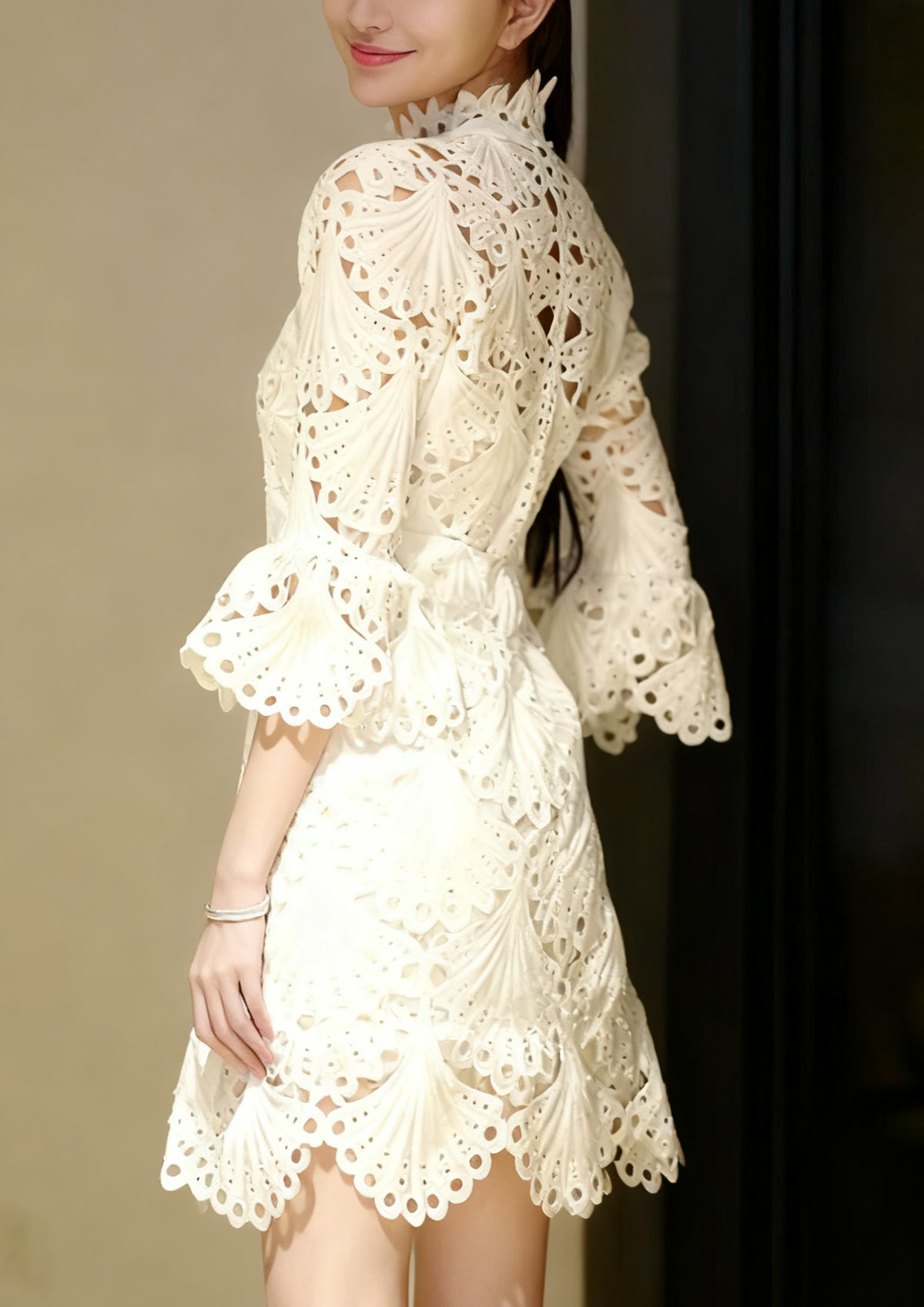 Classic Vintage Dress with a Flattering Fit