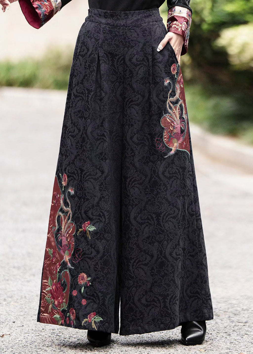 Elegantly Styled Pants for Everyday Wear