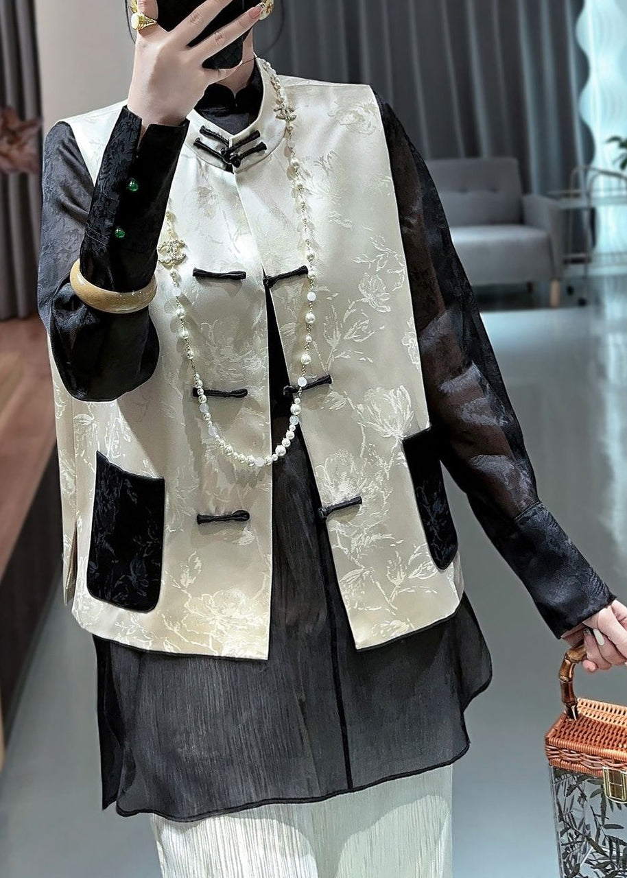 Polished Coat with an Effortless Classic Look