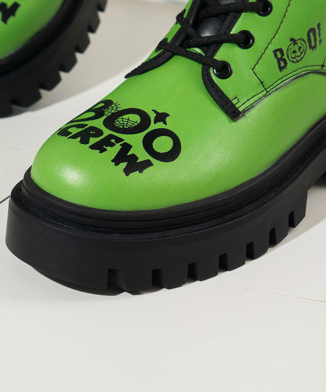 Graceful Orthopedic Boots for Modern Look