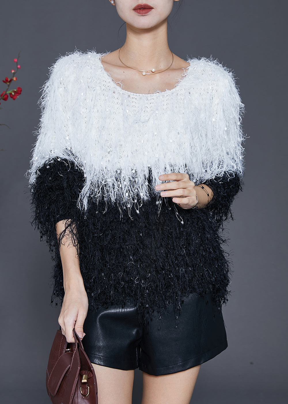 Well Tailored Top with a Graceful Silhouette