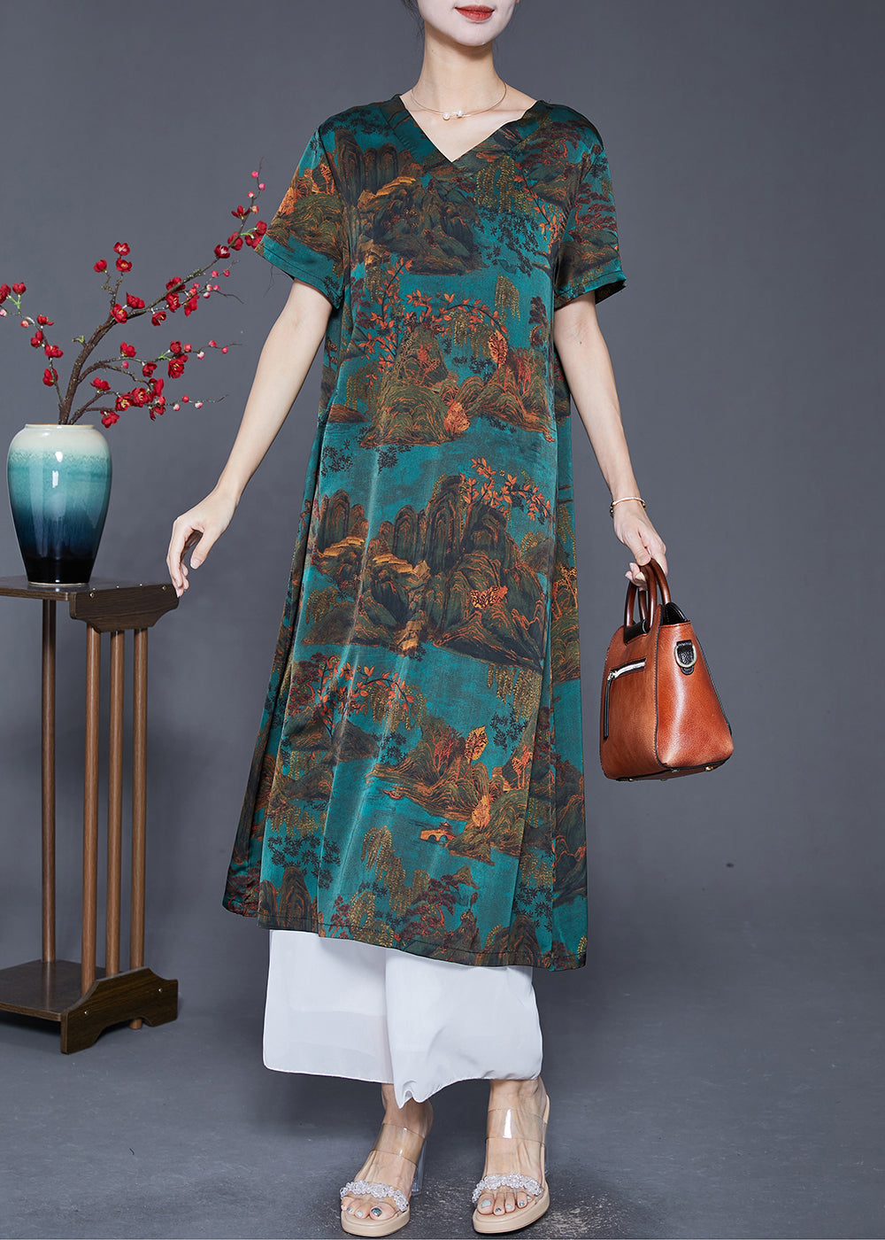 Classic Vintage & Enduringly Stylish Dress