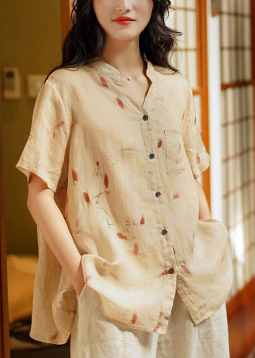 Well Tailored Top with a Graceful Silhouette