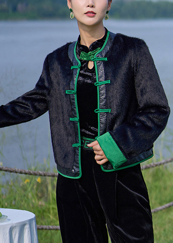 Gracefully Styled Coat for Any Occasion