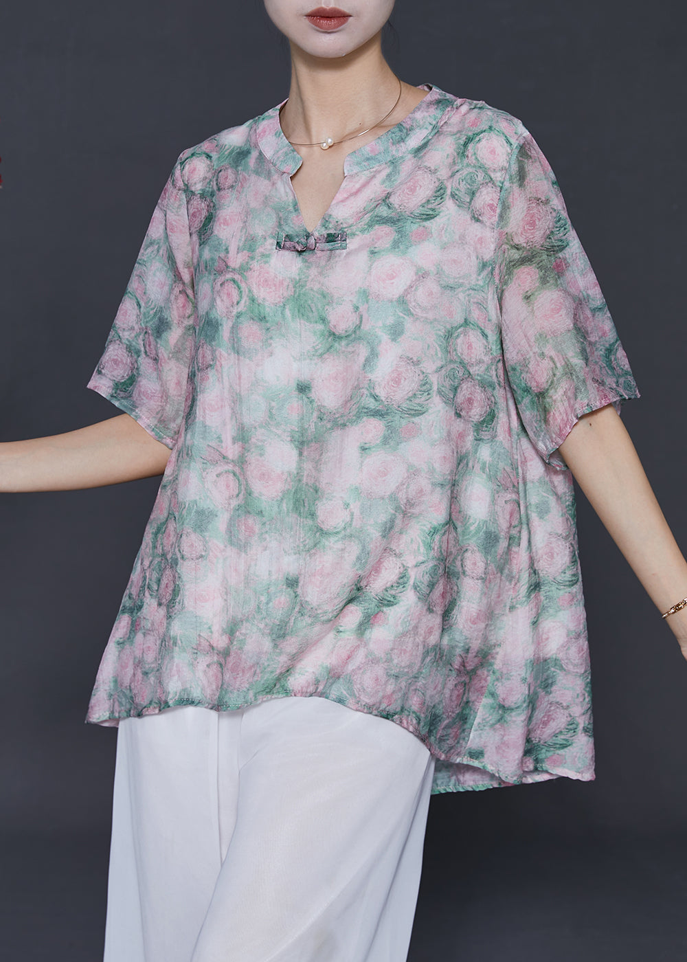 Elegantly Styled Blouse for Everyday Wear
