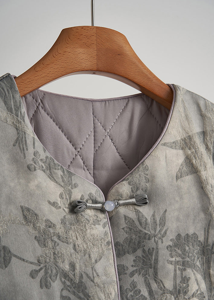 Gracefully Styled Garment for Any Occasion