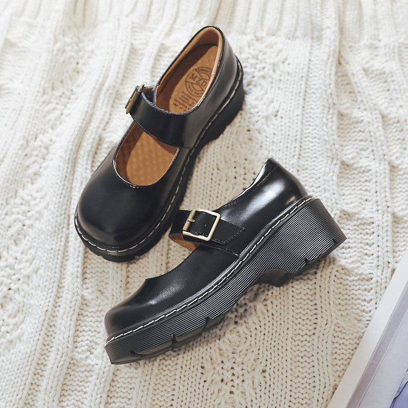Graceful Orthopedic Shoes for Modern Look