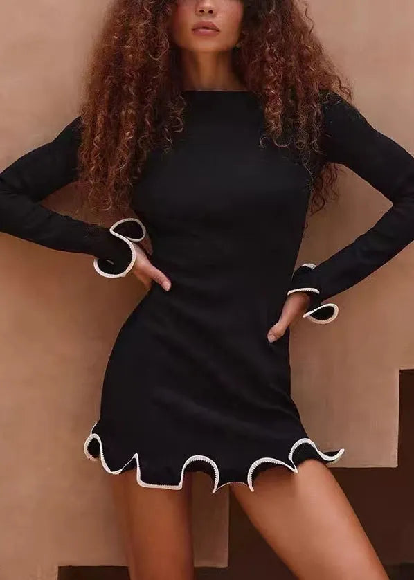 Beautifully Finished Dress in a Timeless Design