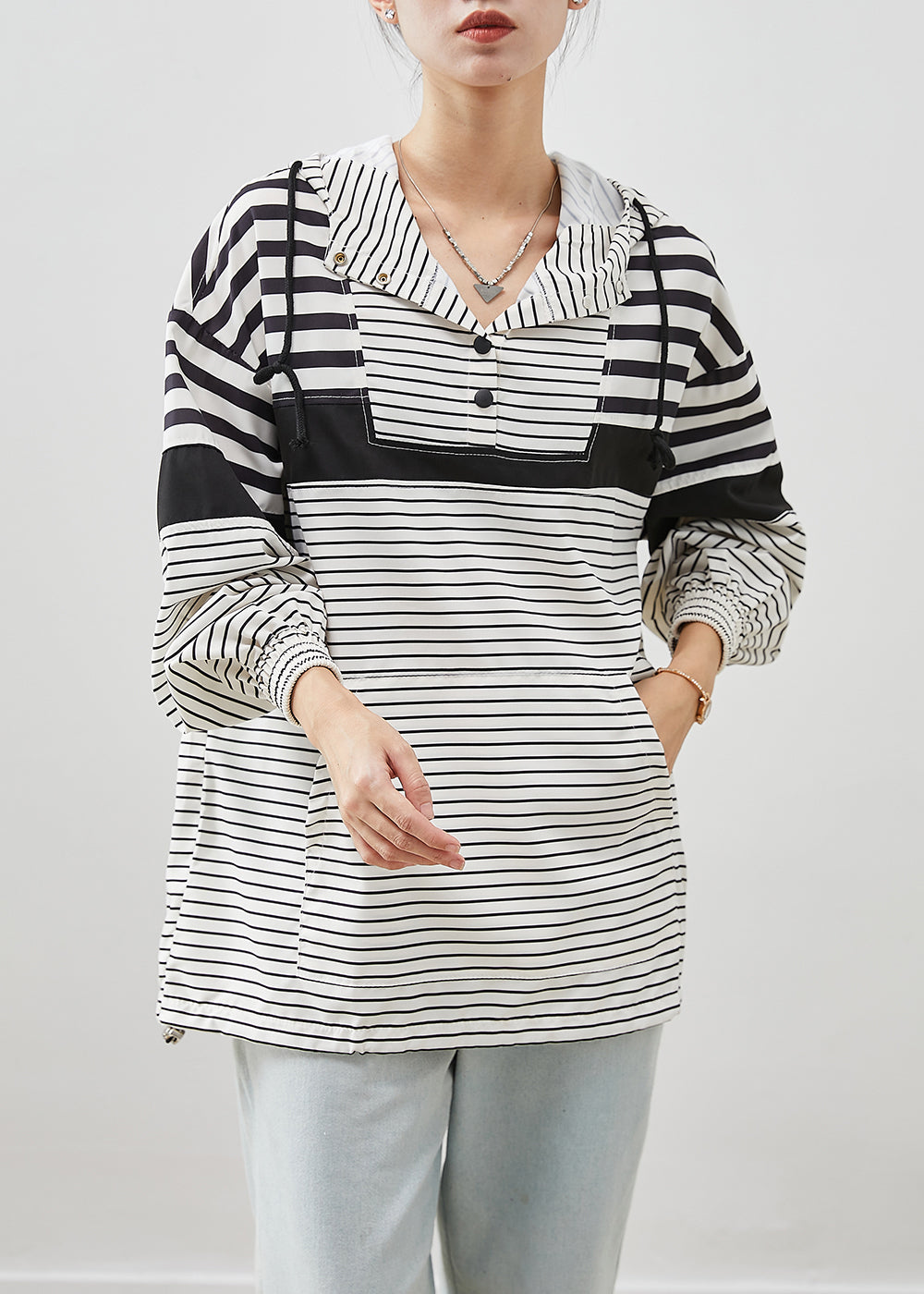 Classic Vintage Pullover with a Flattering Fit