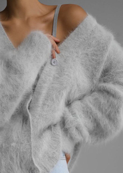 Beautifully Crafted Cardigan in a Classic Style