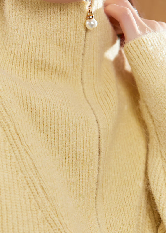 Classic Vintage Sweater with a Flattering Fit