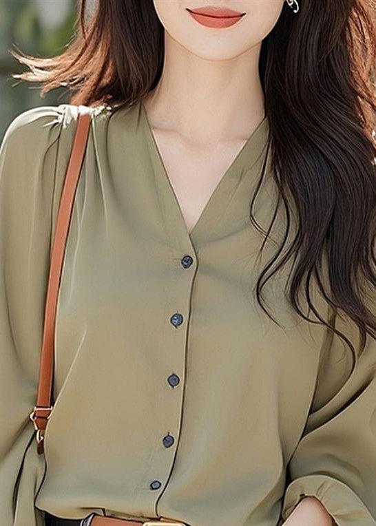 Beautifully Finished Blouse in a Timeless Design