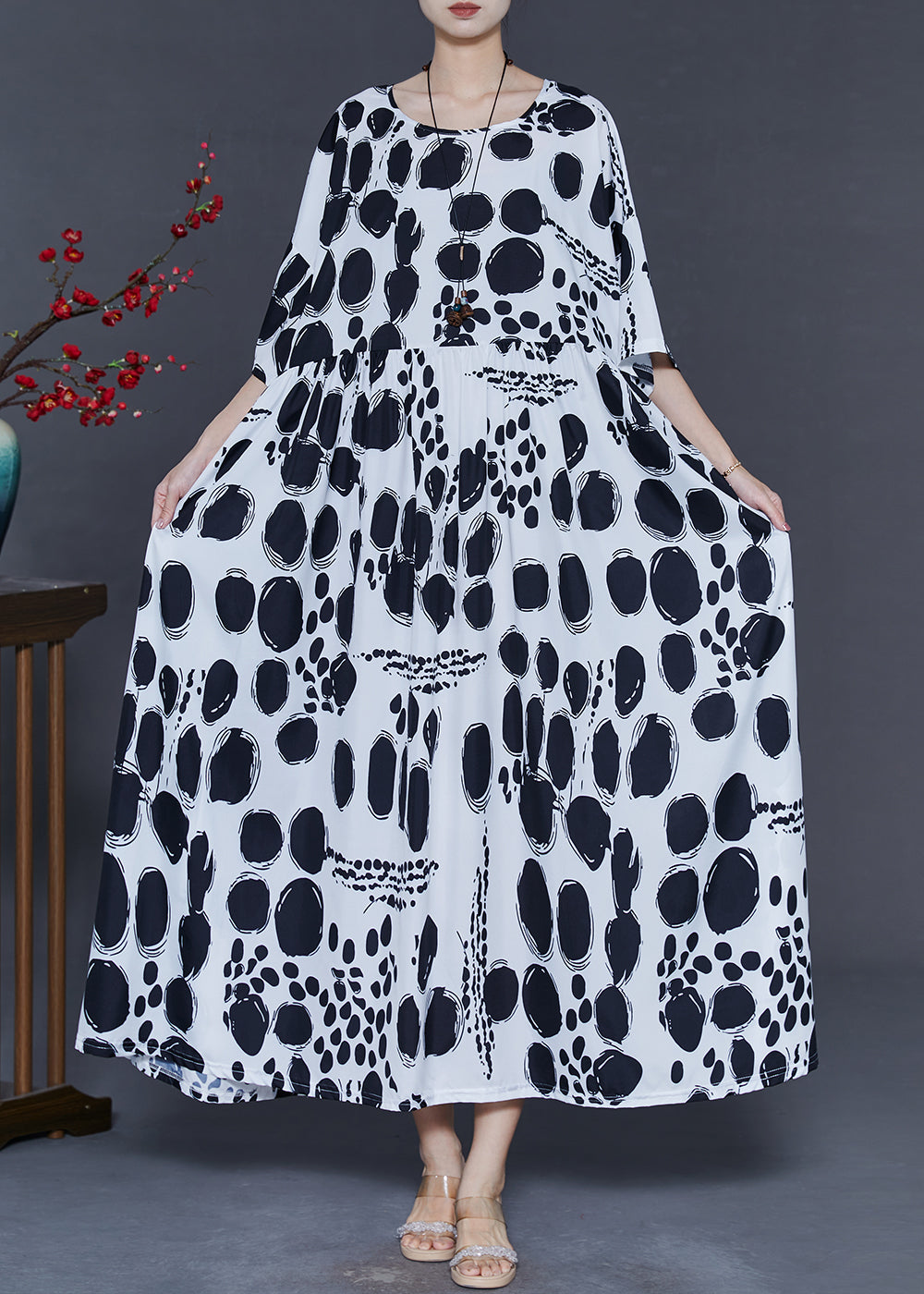 Classic Vintage & Enduringly Stylish Dress