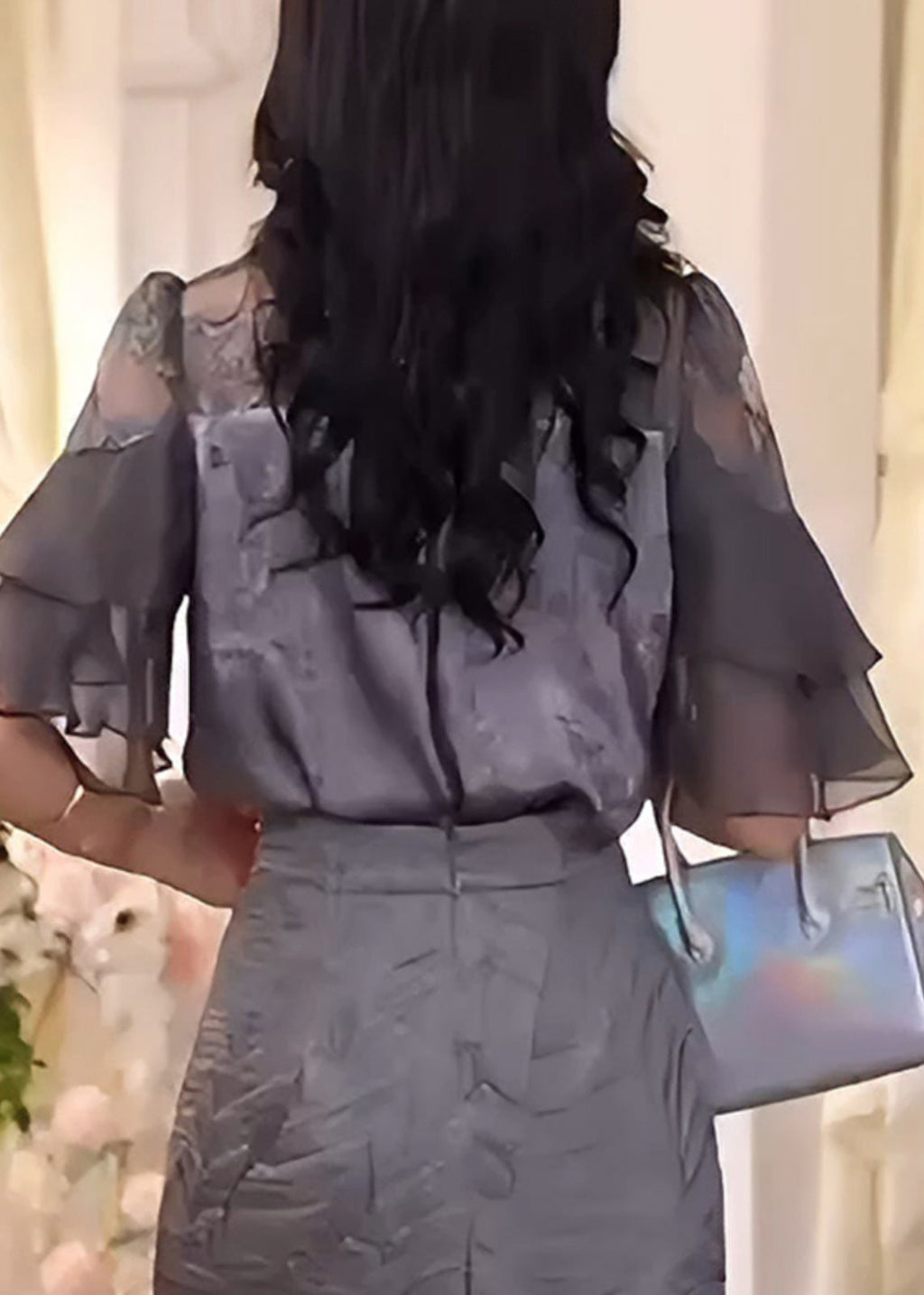 Well Tailored Shirt with a Graceful Silhouette