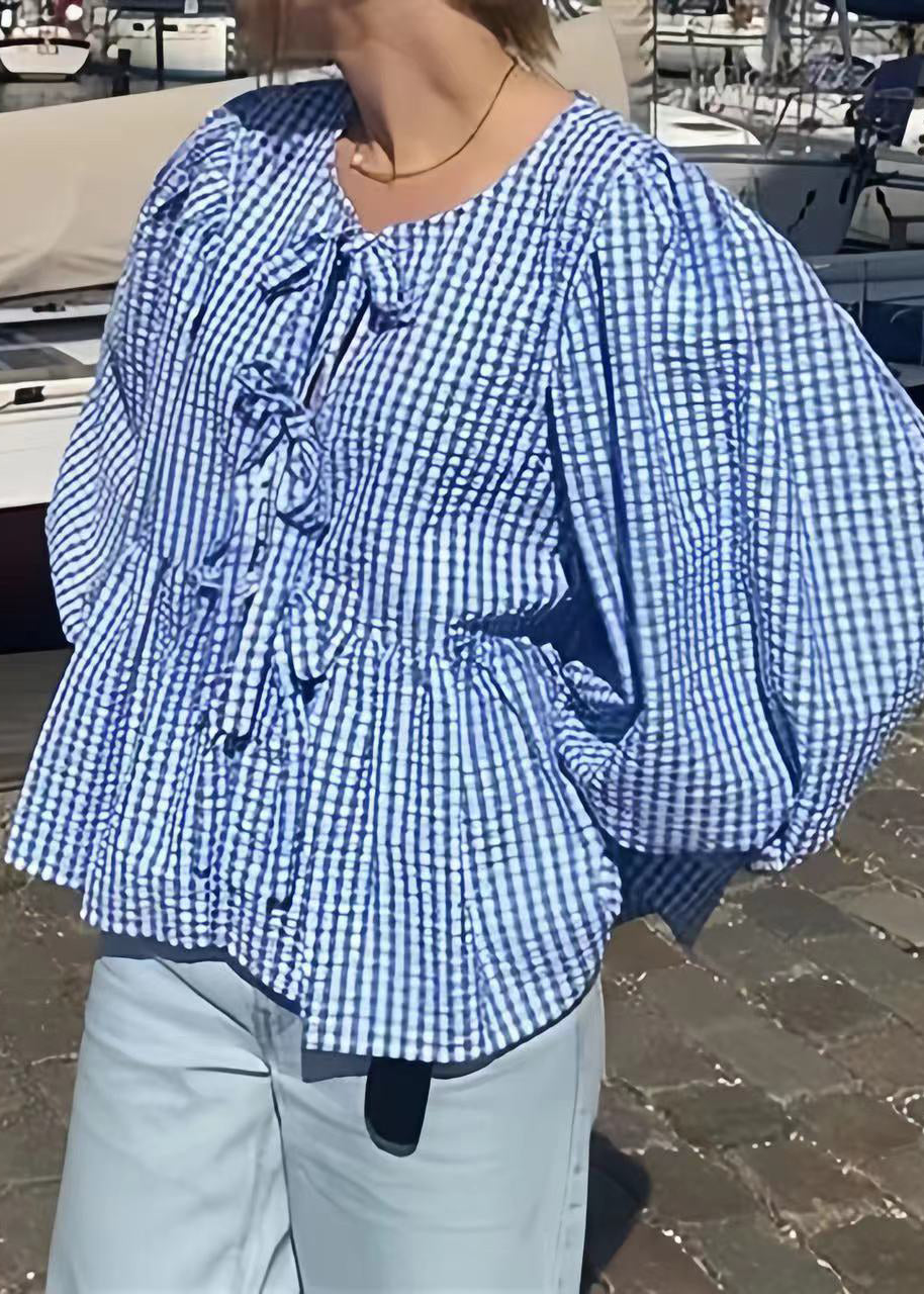 Classic Vintage Shirt with a Flattering Fit