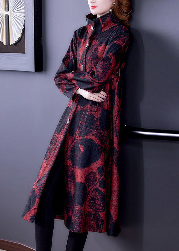 Beautifully Finished Coat in a Timeless Design