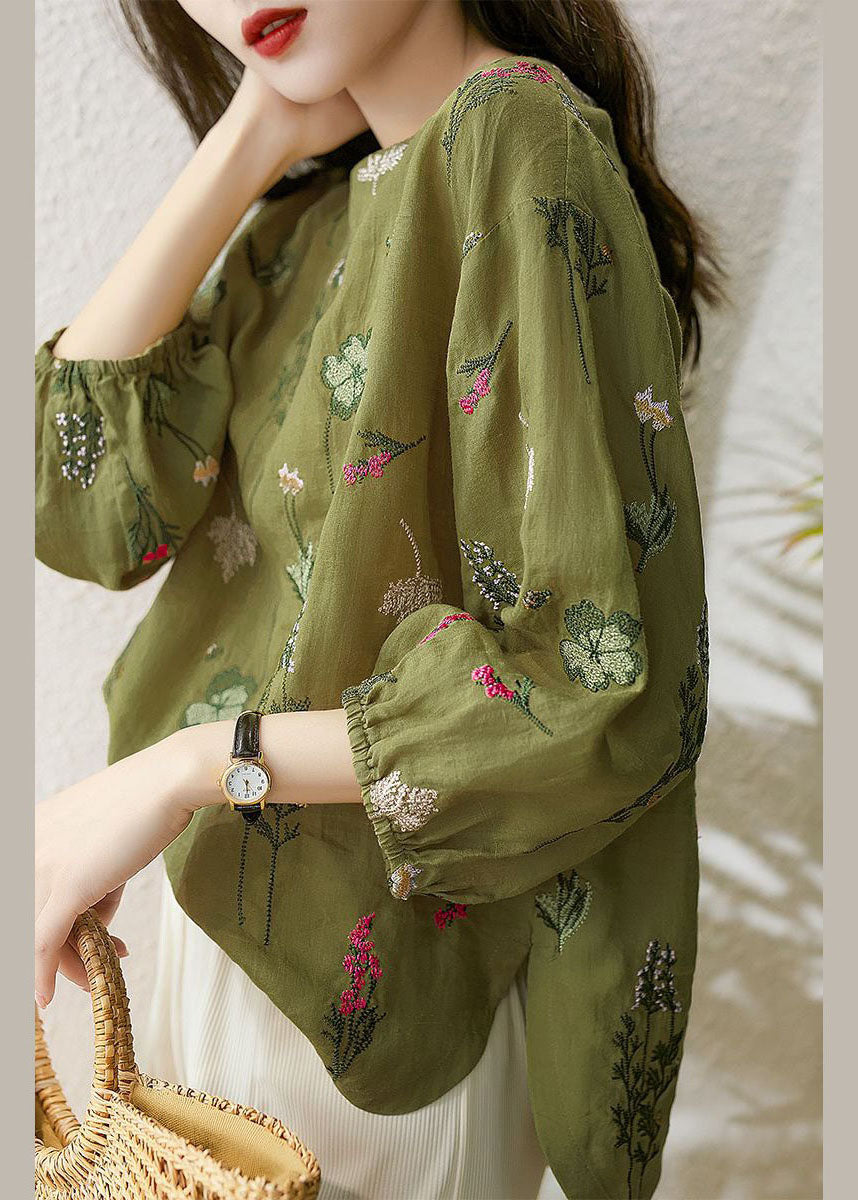 Classic Vintage Top with a Flattering Fit