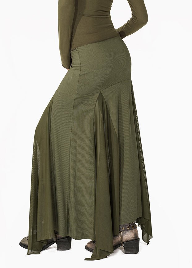 Well Tailored Garment with a Graceful Silhouette