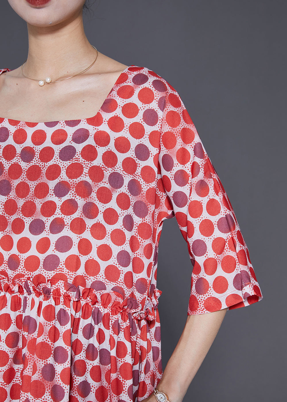 Beautifully Crafted Dress in a Classic Style