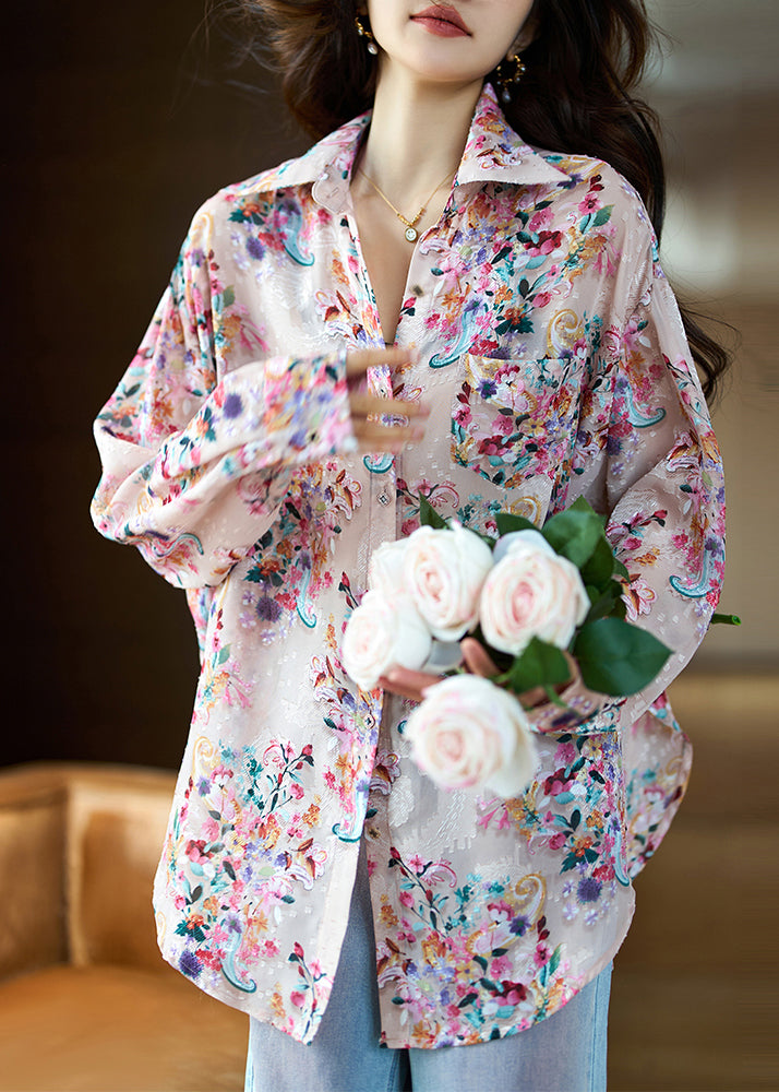Classic Vintage Blouse with a Flattering Fit