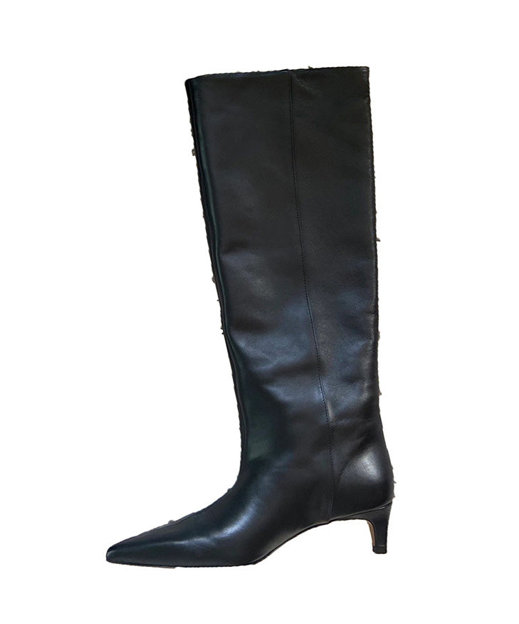 Graceful Orthopedic Boots for Modern Look