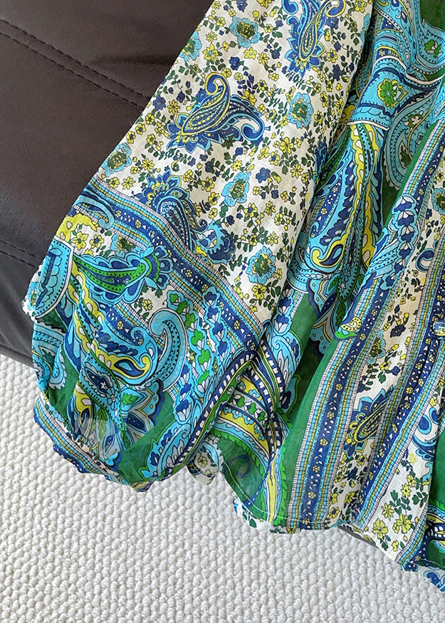 Classic Vintage Shirt with a Flattering Fit