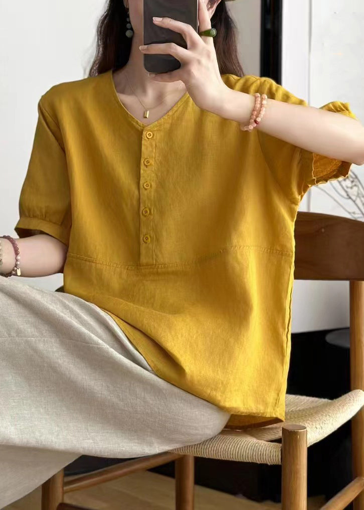 Sophisticated Blouse with a Clean Classic Look