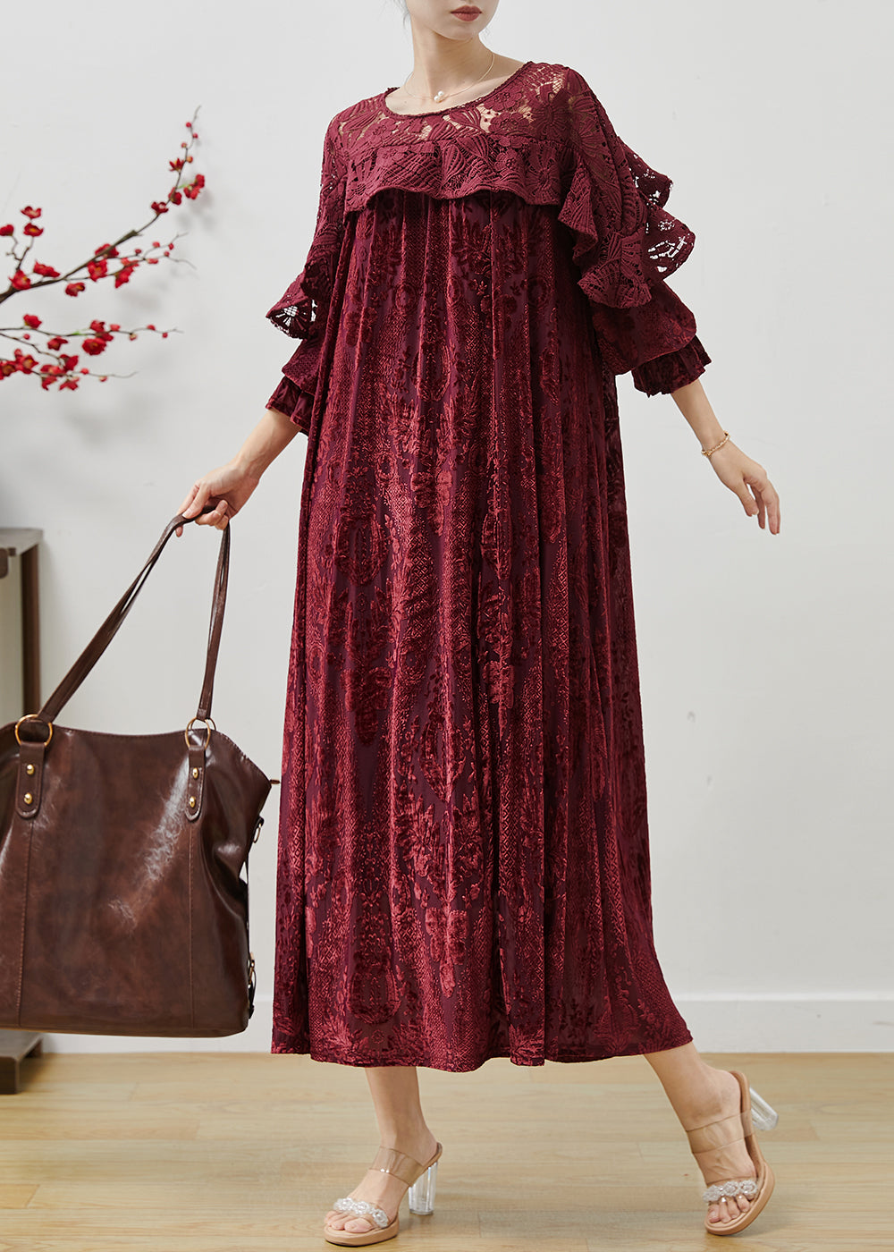Beautifully Crafted Dress in a Classic Style