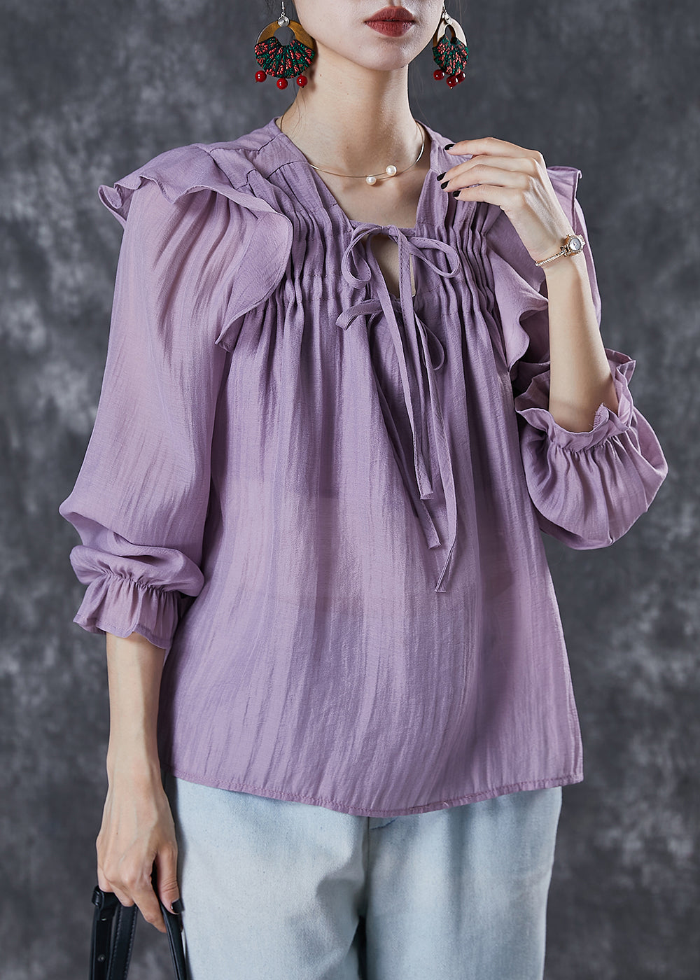 Well Tailored Top with a Graceful Silhouette