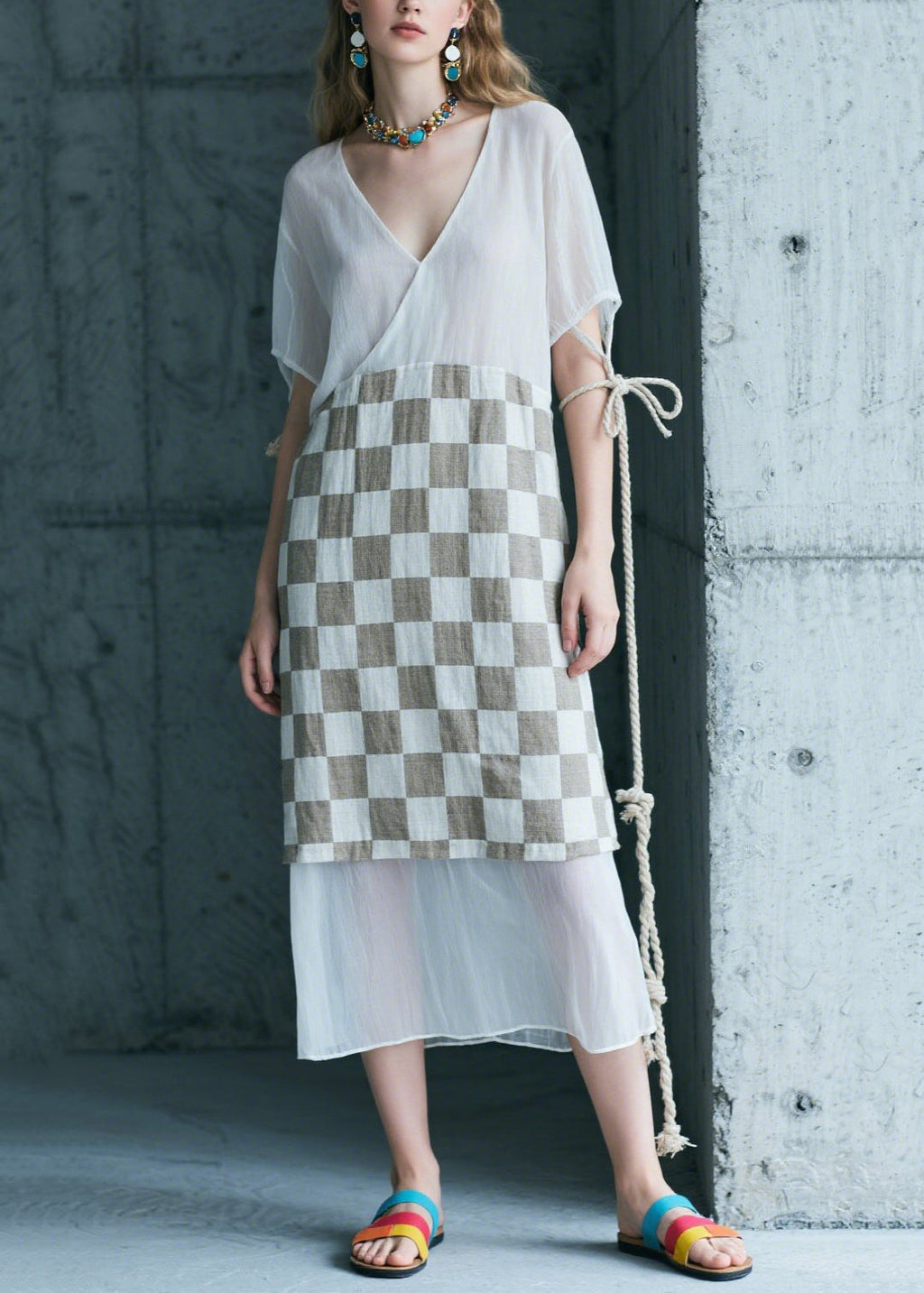 Gracefully Styled Dress for Any Occasion
