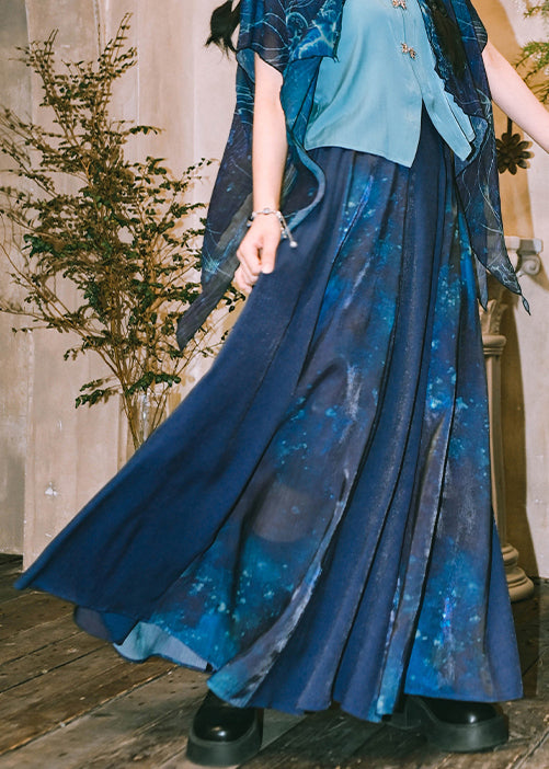 Gracefully Styled Garment for Any Occasion