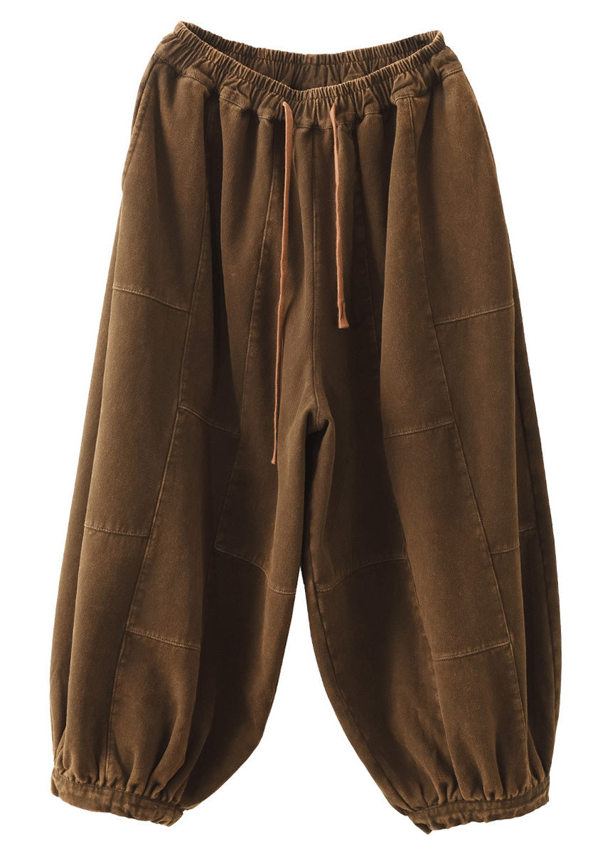 Effortlessly Elegant Pants with a Timeless Design