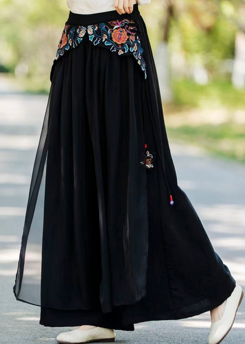 Gracefully Styled Pants for Any Occasion