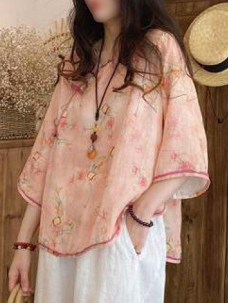 Effortlessly Elegant Top with a Timeless Design