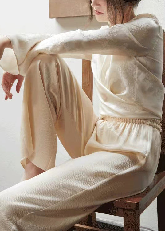 Polished Top with an Effortless Classic Look