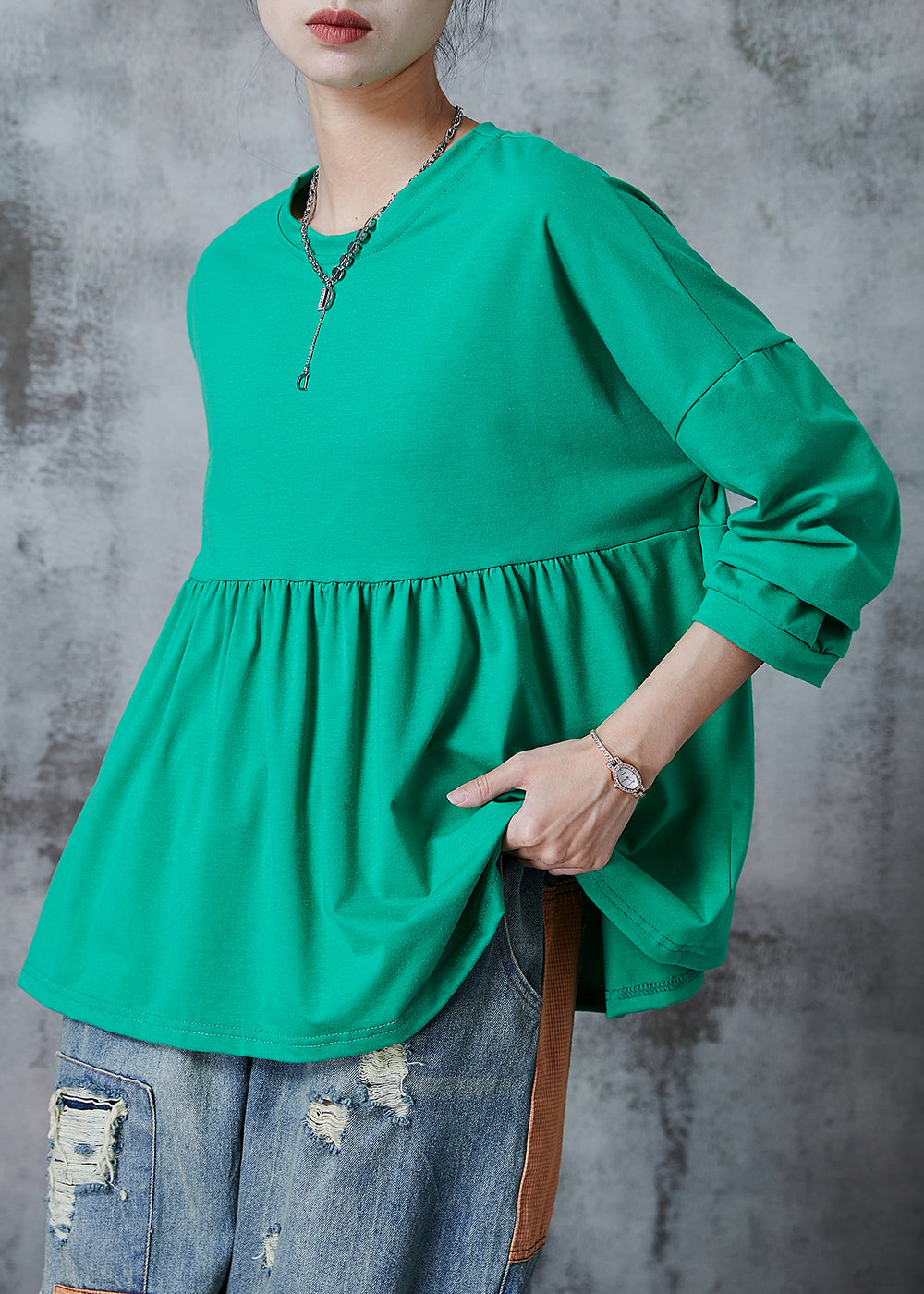Classic Vintage Shirt with a Flattering Fit