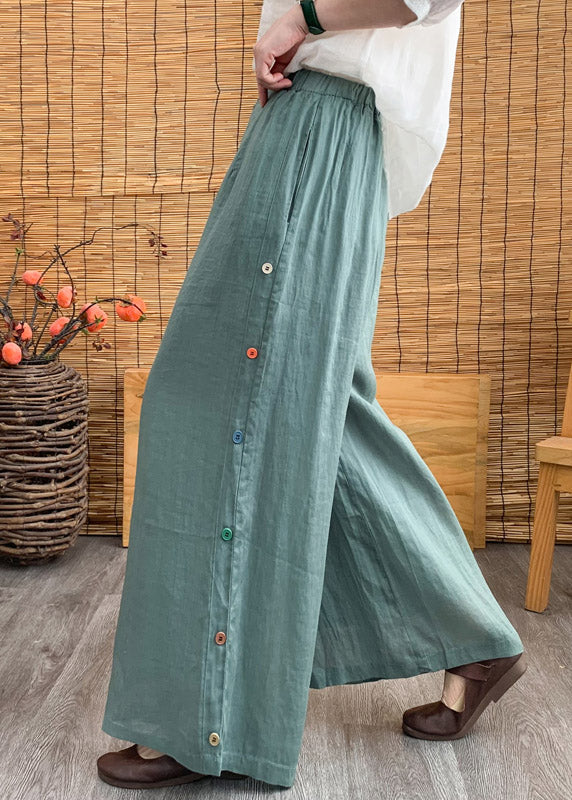 Effortlessly Elegant Pants with a Timeless Design