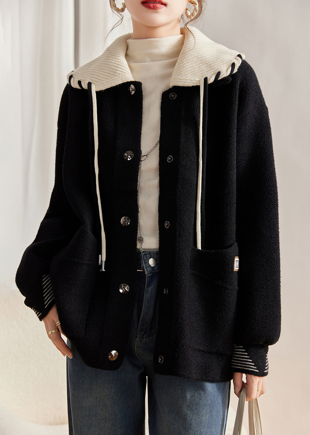 Elegantly Styled Coat for Everyday Wear