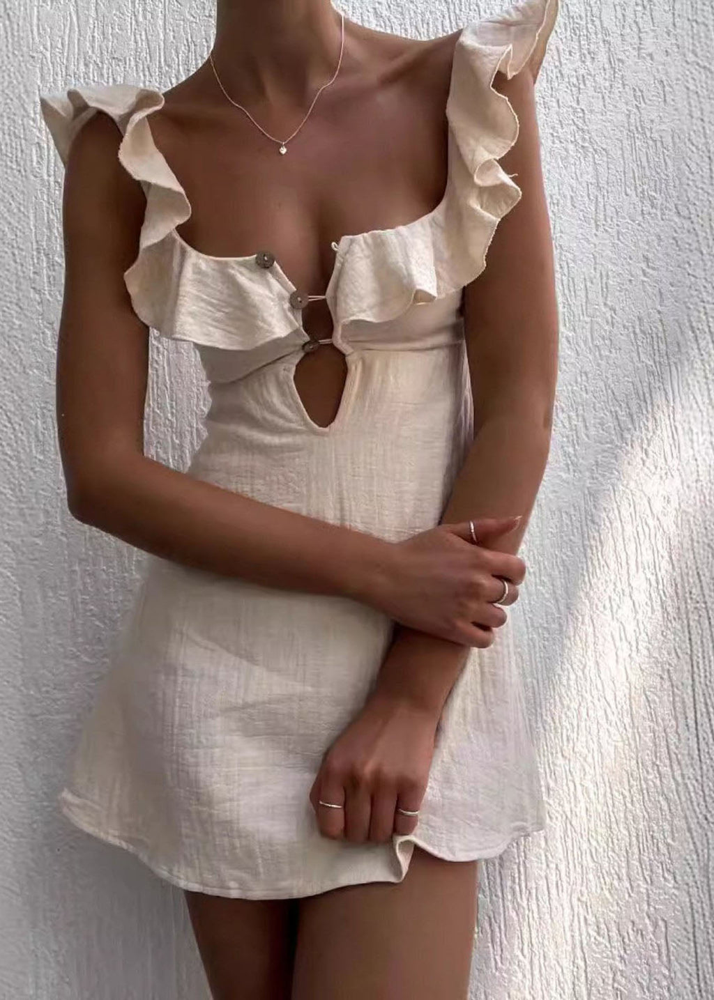 Beautifully Finished Dress in a Timeless Design