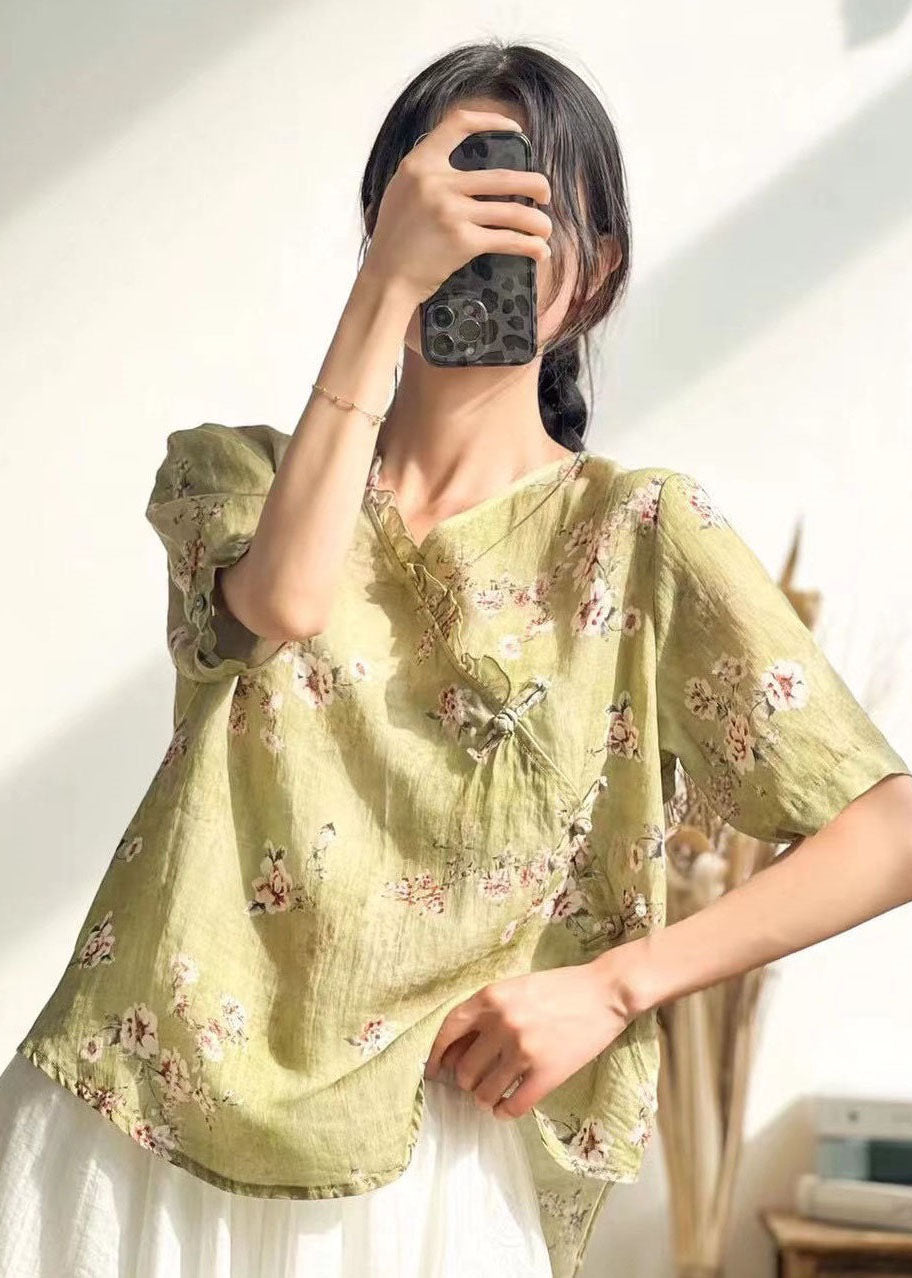 A Vintage Style Top with Delicate Timeless Details