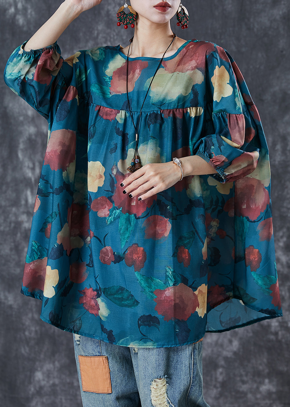 Classic Vintage Shirt with a Flattering Fit
