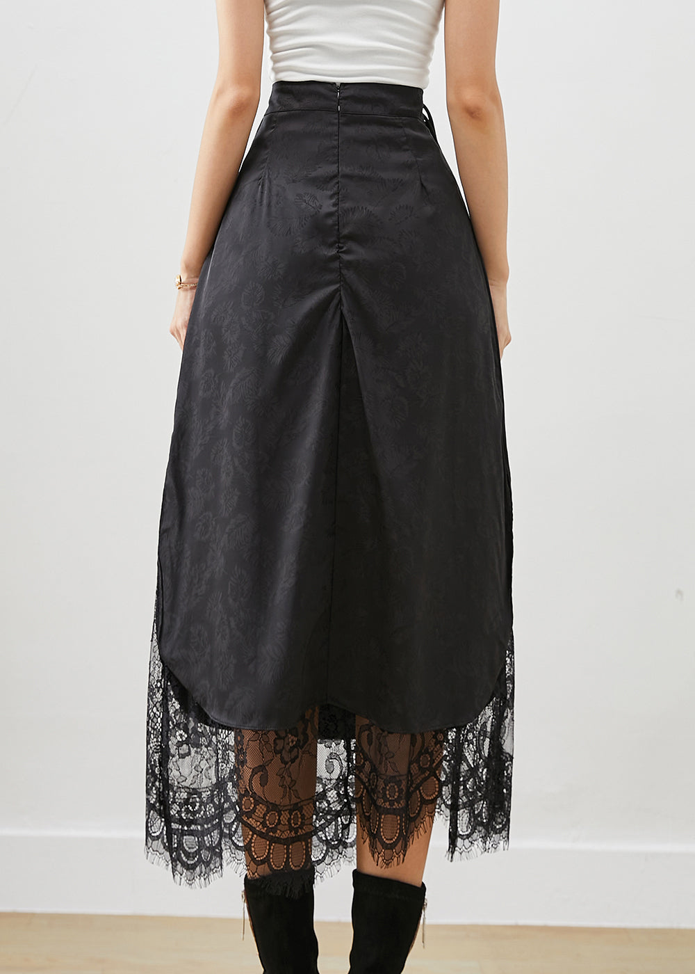 Beautifully Finished Garment in a Timeless Design