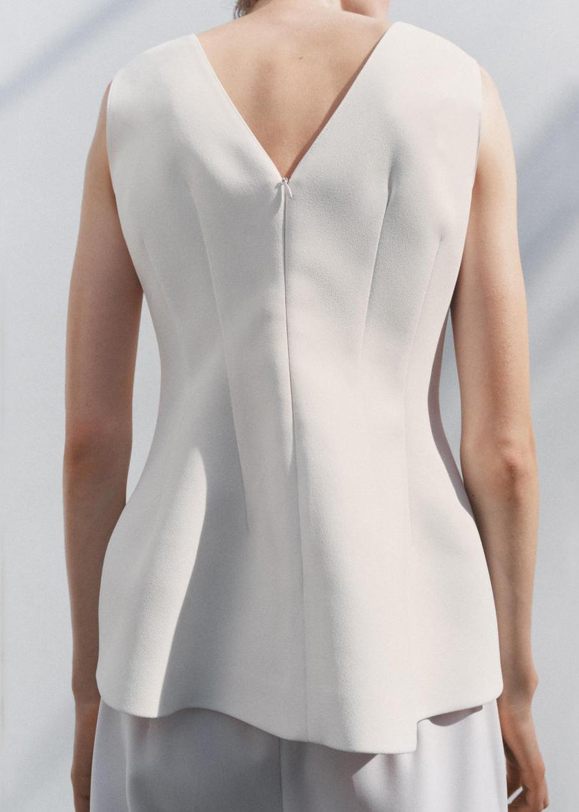 Classic Vintage Top with a Flattering Fit