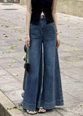 Classic Vintage Pants with a Flattering Fit
