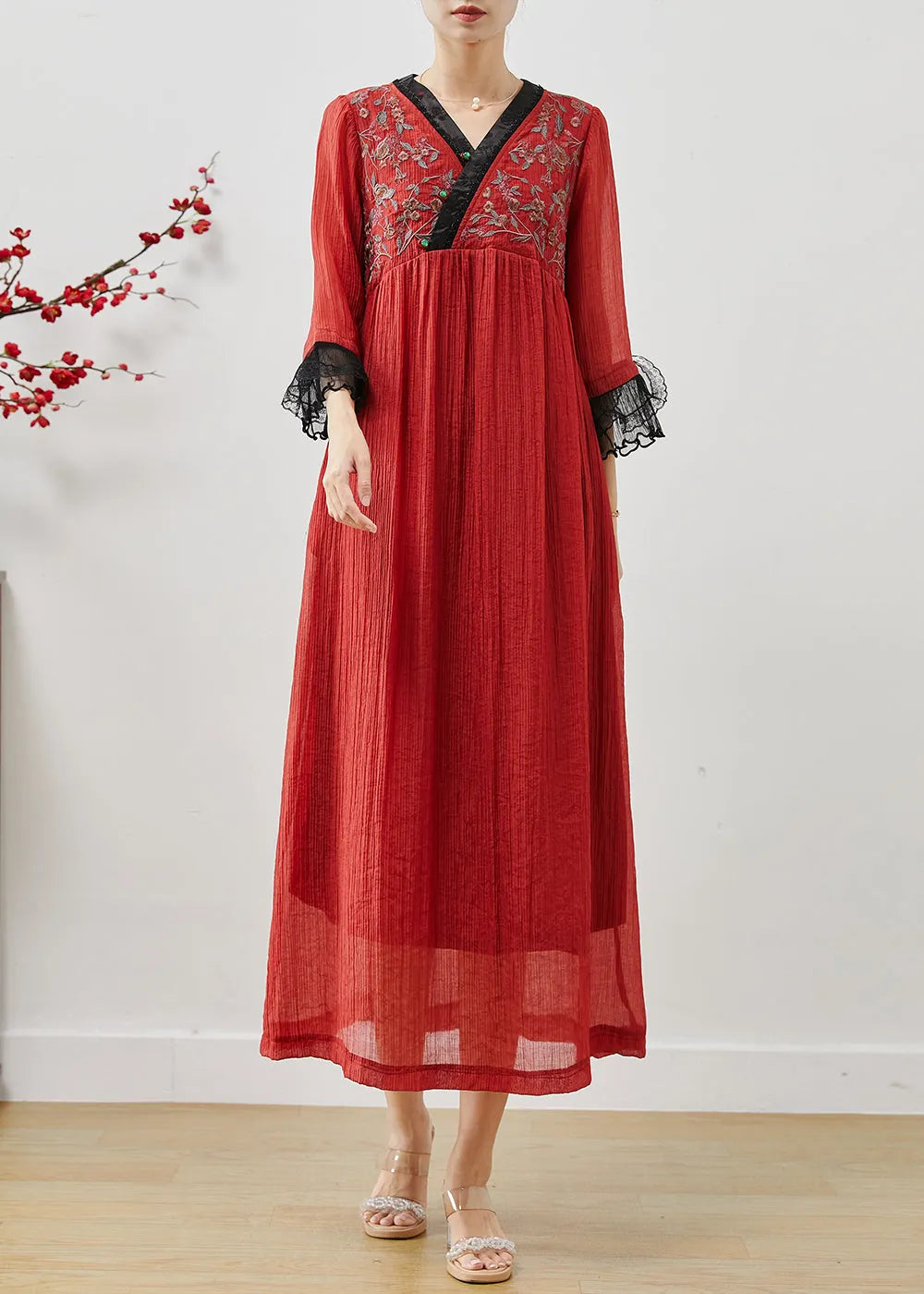 Beautifully Crafted Dress in a Classic Style