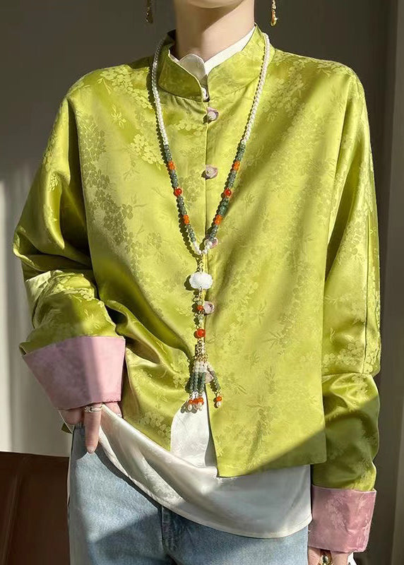 Sophisticated Blouse with a Clean Classic Look